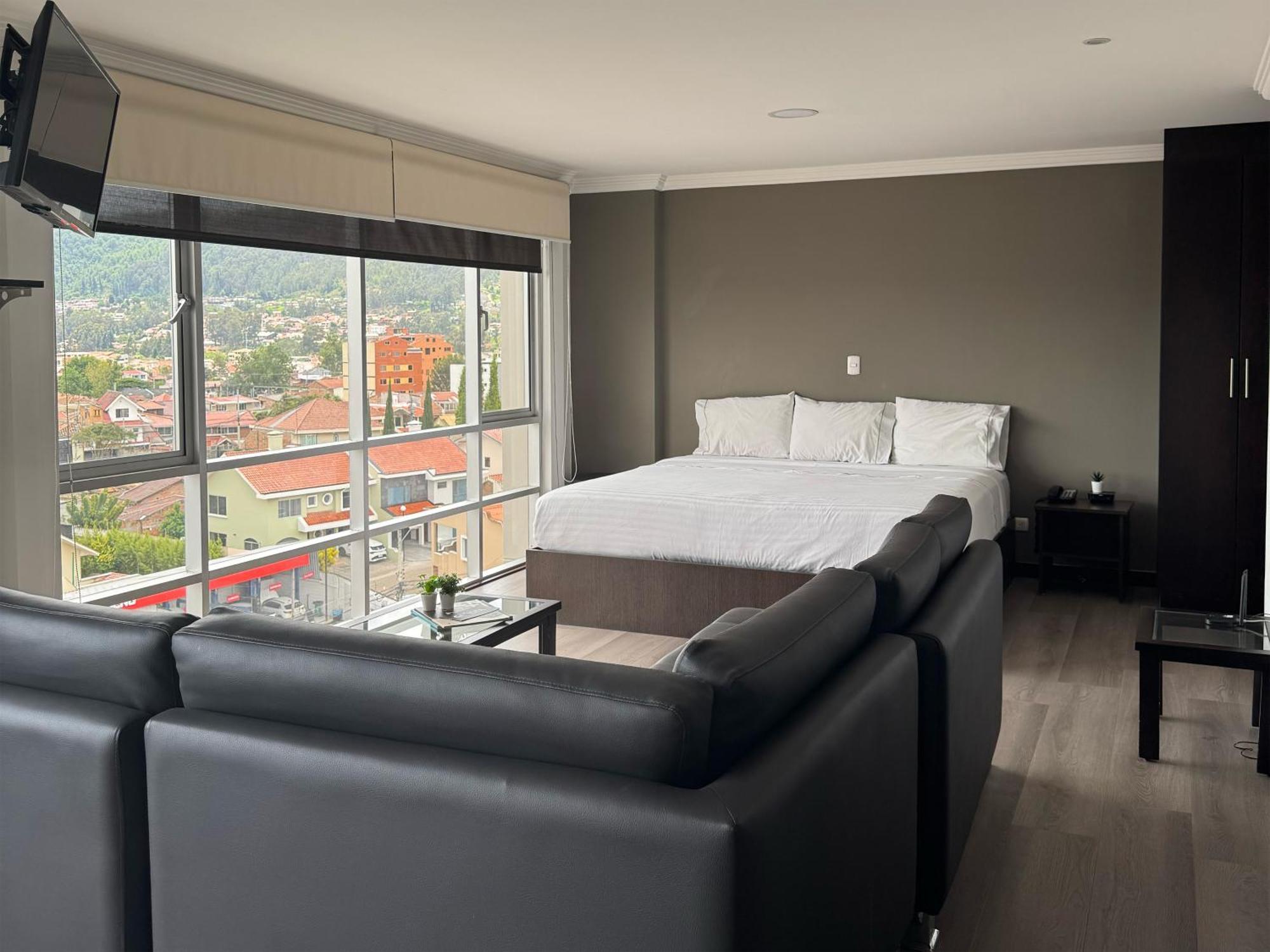 Gaviota Apartments & Suites Куенка Екстер'єр фото