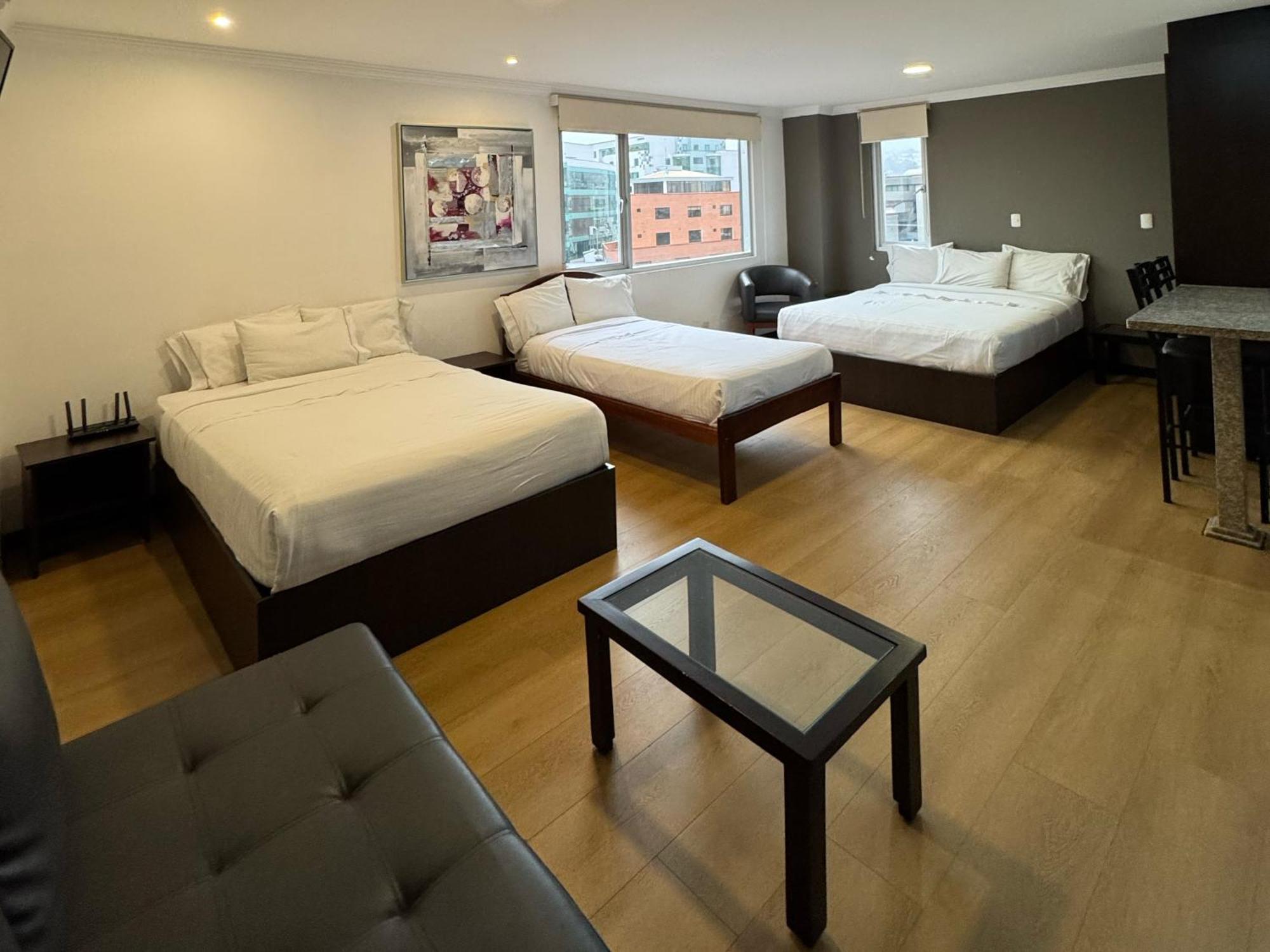 Gaviota Apartments & Suites Куенка Екстер'єр фото